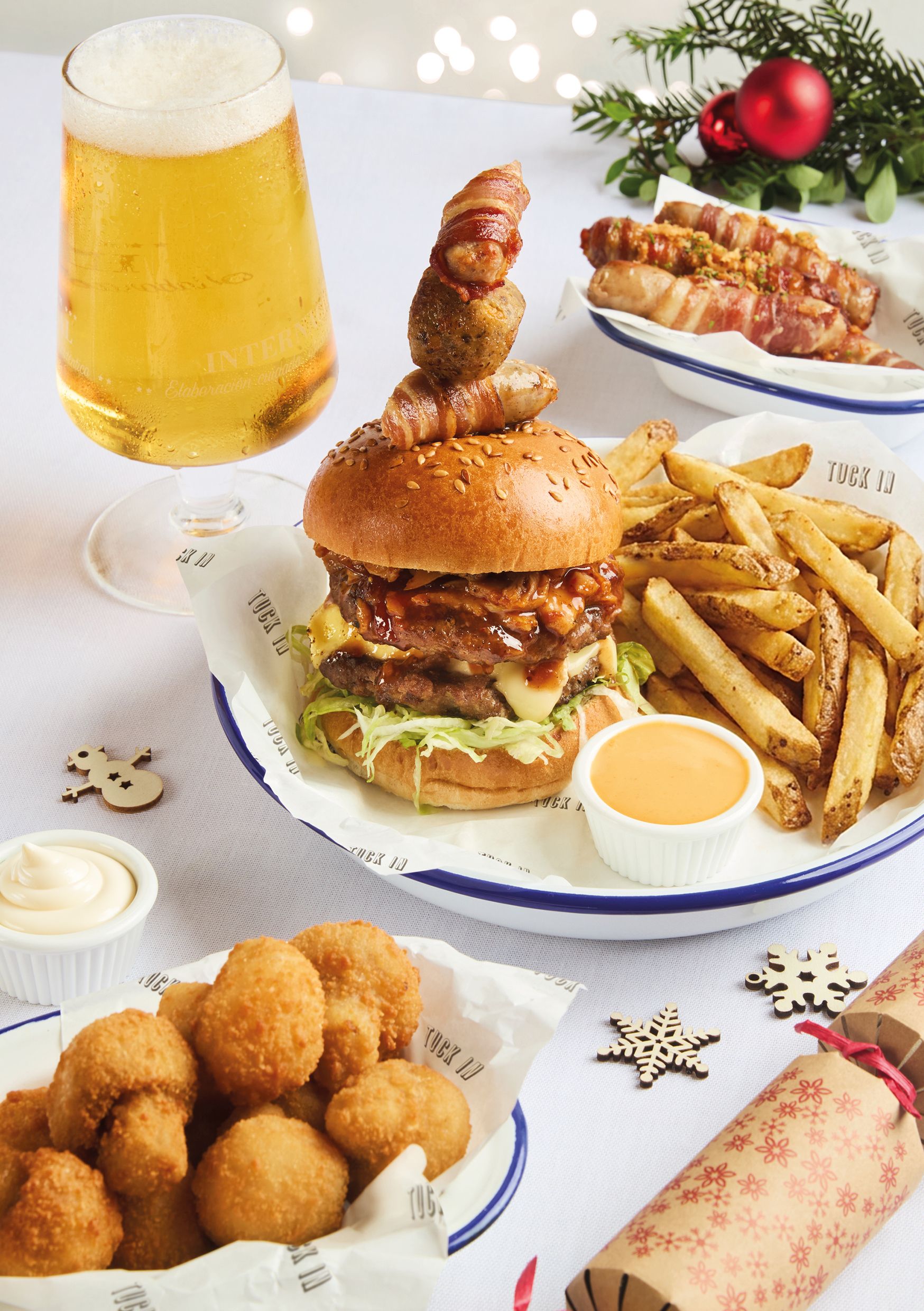 Festive Lunch & Dinner at The Royal Oak in Broadwas