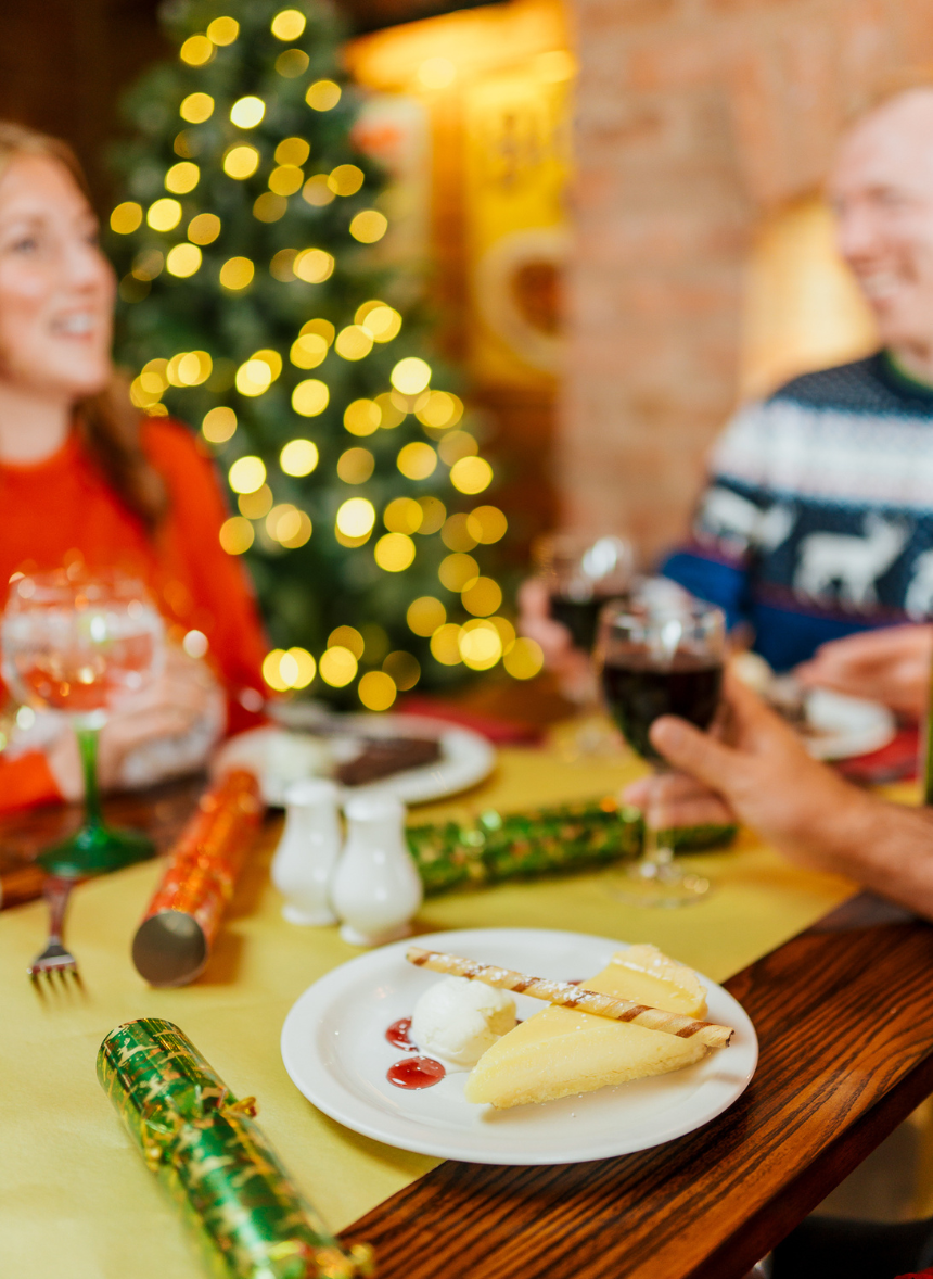 Festive Lunch & Dinner at The Royal Oak in Broadwas
